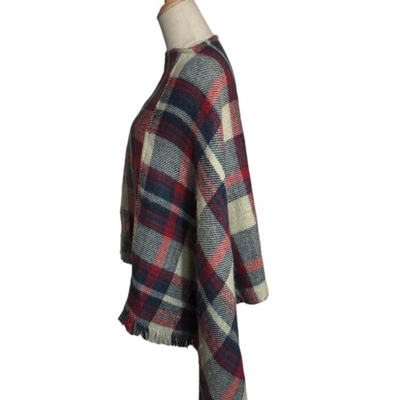Reversible Vintage Red and Black Plaid Ponco Shawl Wrap - Picture 4 of 5